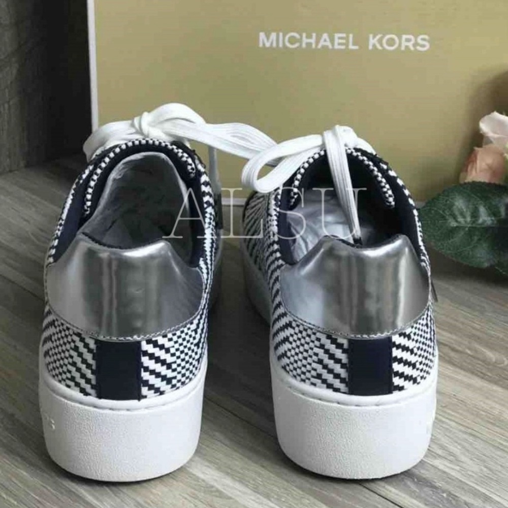 π Christmas Sale π NWT Michael Kors Poppy Lace Up Diagonal Weave Navy Size 9.5 - Picture 6 of 11
